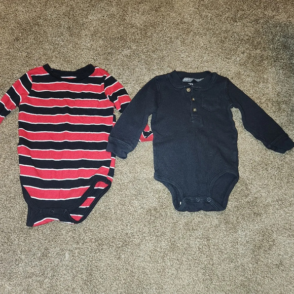 Boy's 9 Months Set of Long Sleeve Bodysuits - Picture 6 of 9